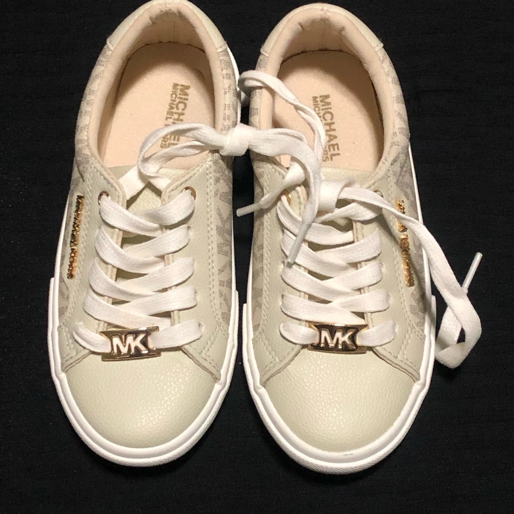 Michael Kors Girls Youth Size 12 Lace up Sneakers Shoes Beige Gold MK Logo